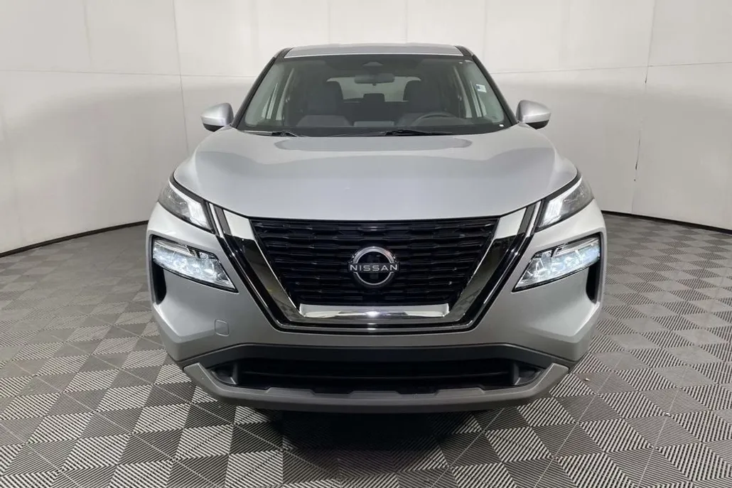 2023 Nissan Rogue SV photo 1