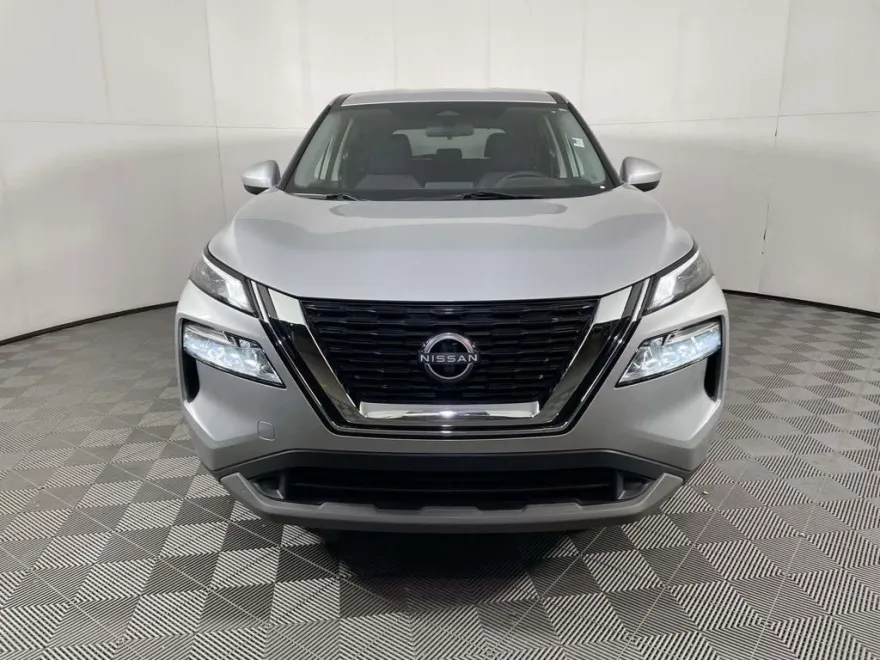 2023 Nissan Rogue SV photo 1