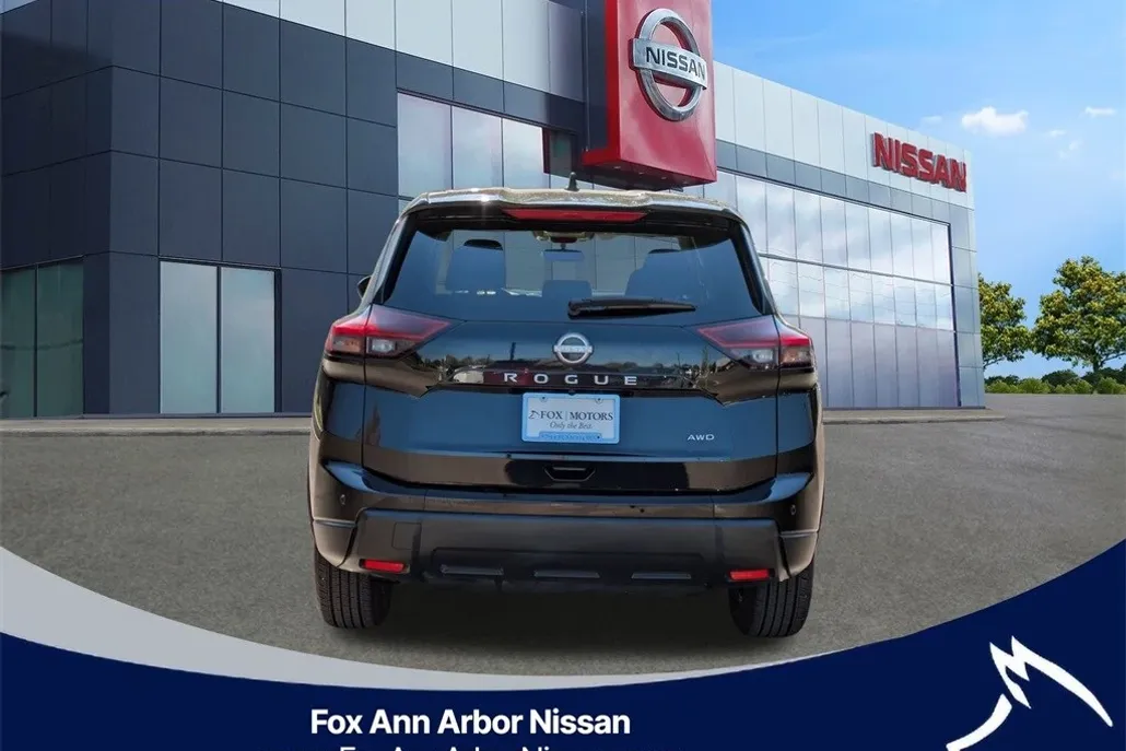 2024 Nissan Rogue S photo 1