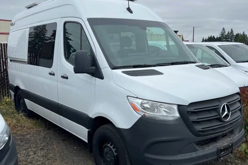 2022 Mercedes Benz Sprinter 2500 Standard Roof photo 1