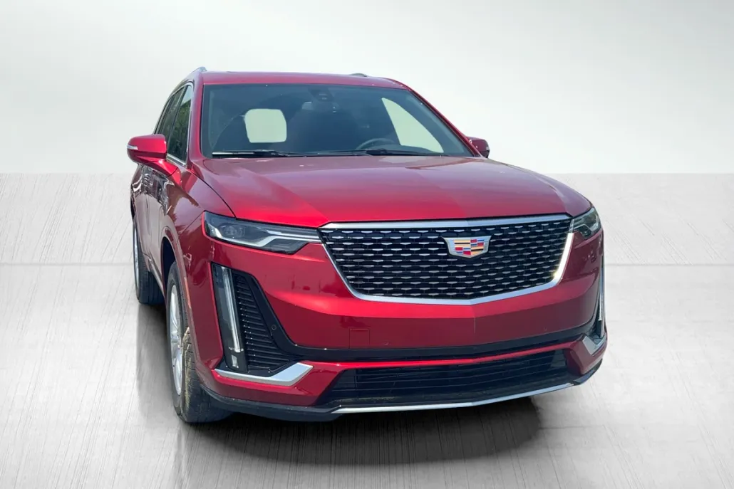 2025 Cadillac XT6 Luxury photo 1