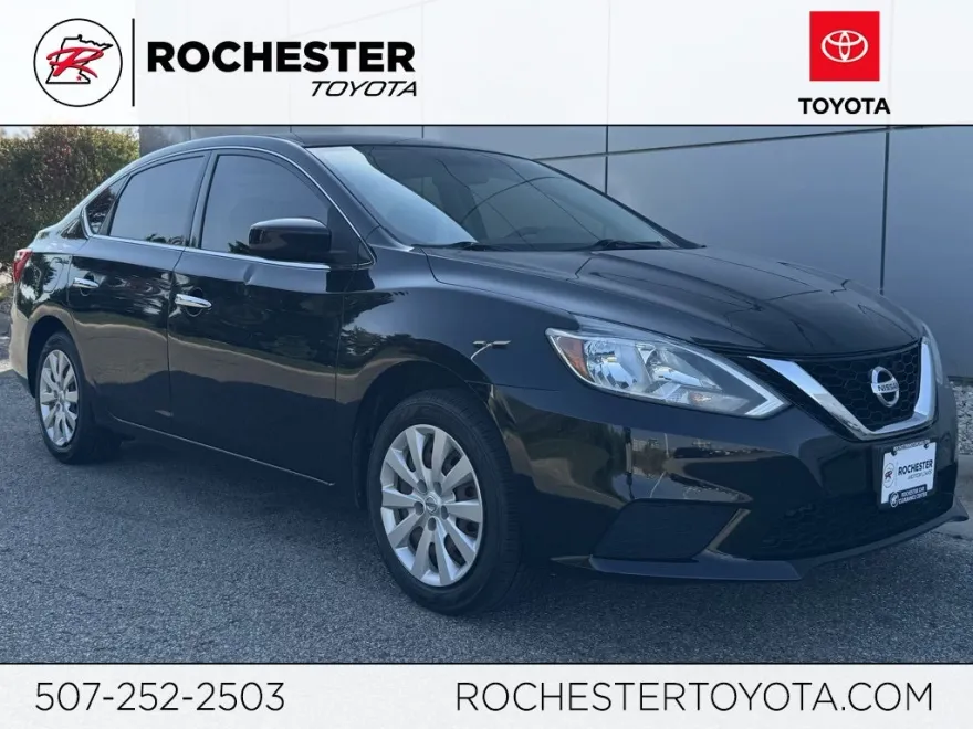 2017 Nissan Sentra SV photo 1