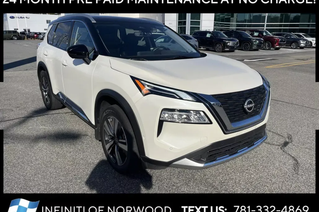 2023 Nissan Rogue Platinum photo 1