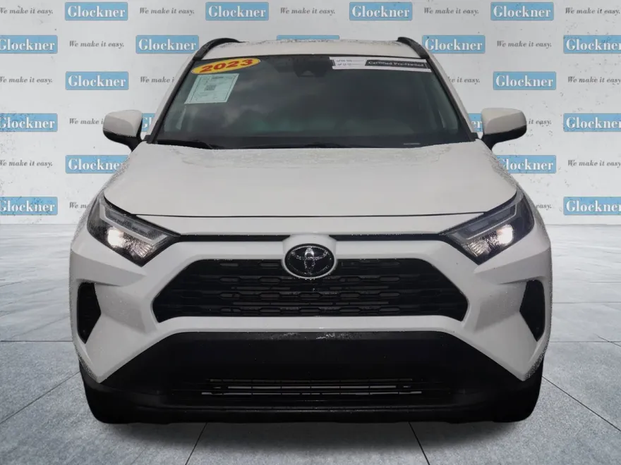 2023 Toyota RAV4 XLE photo 1