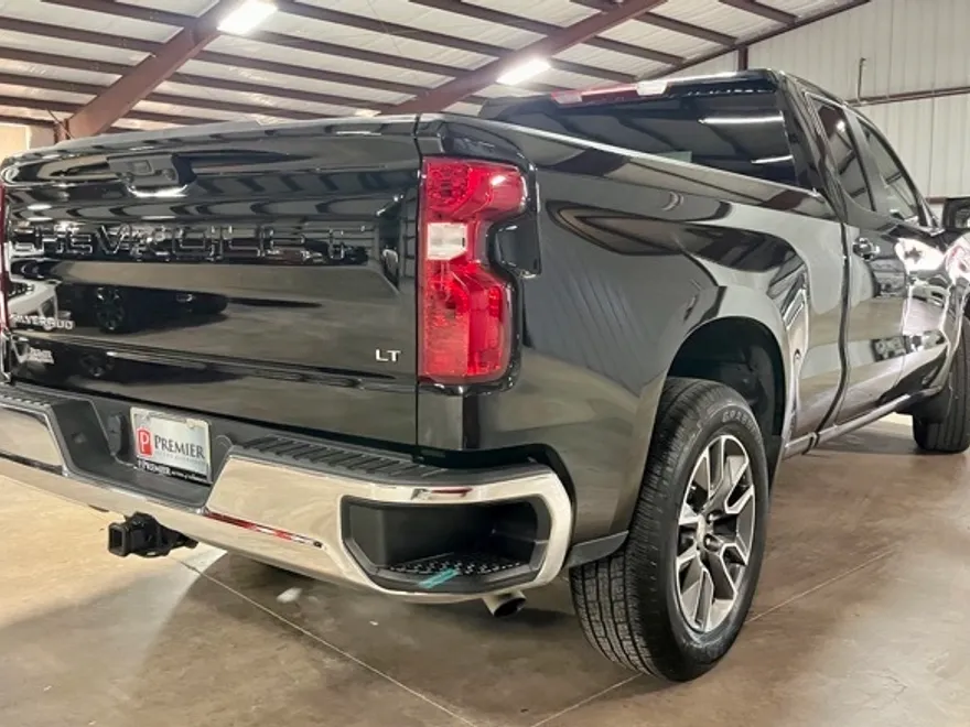 2024 Chevrolet Silverado 1500 LT photo 1