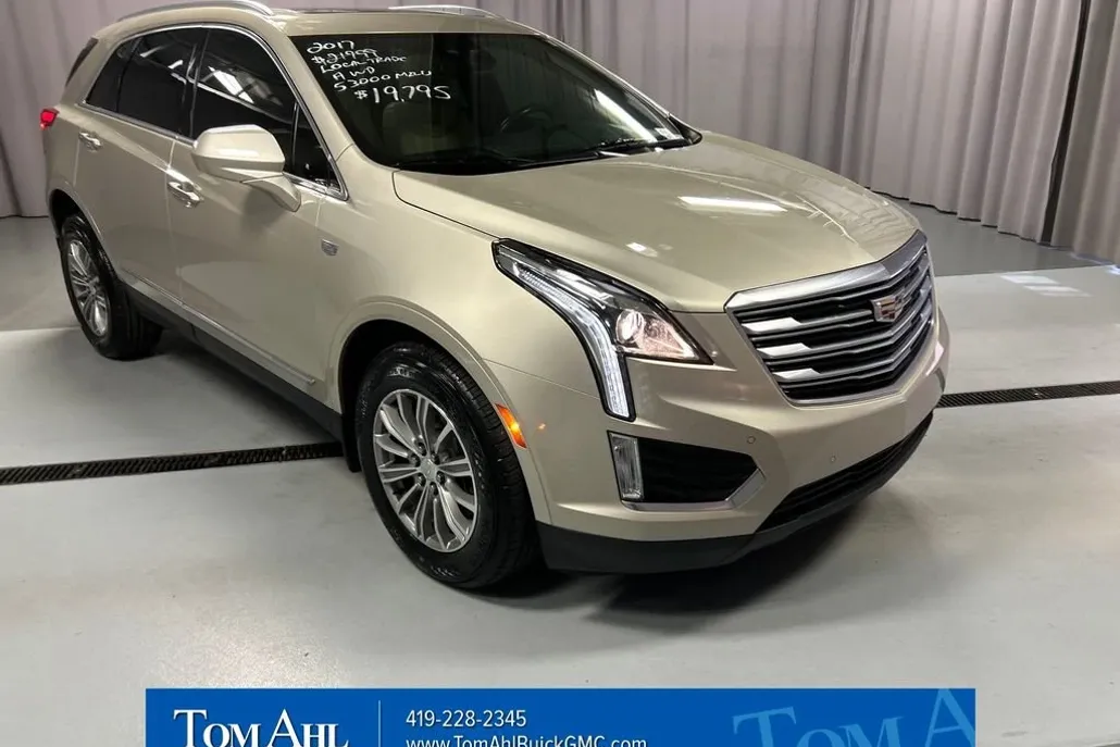 2017 Cadillac XT5 Luxury photo 1