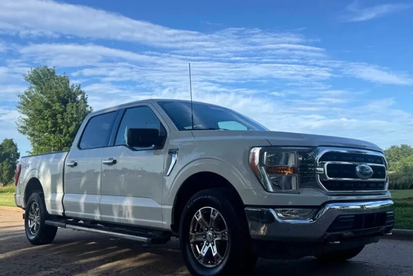 2021 Ford F-150 XLT photo 1