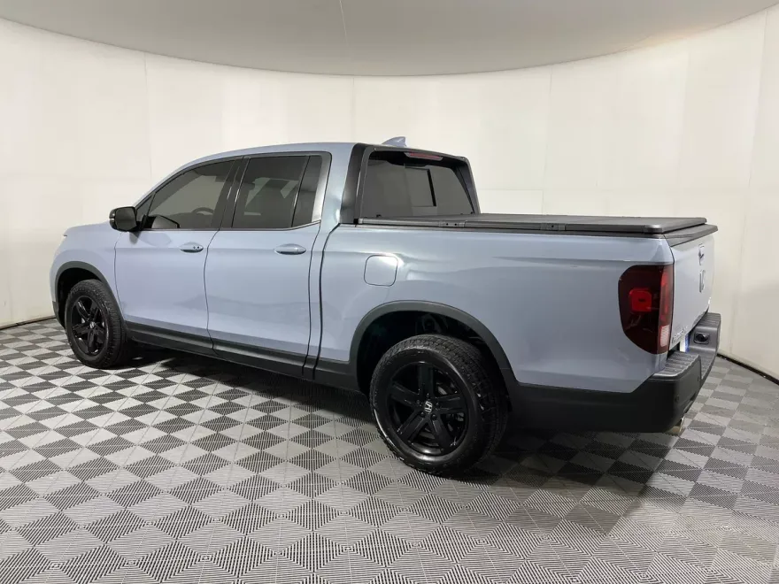 2023 Honda Ridgeline Black Edition photo 1