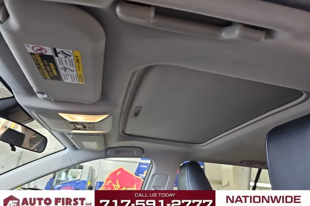 2021 Toyota RAV4 XLE Premium photo 1