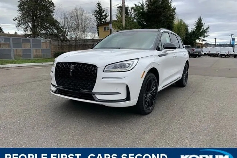 2025 Lincoln Corsair Grand Touring photo 1
