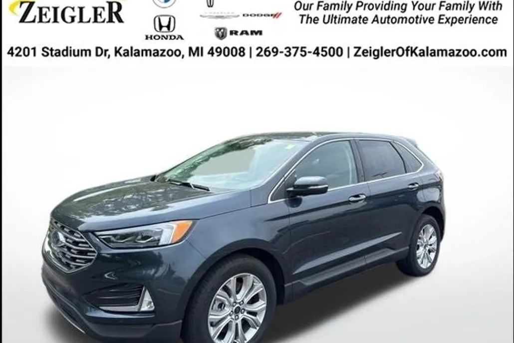 2022 Ford Edge Titanium photo 1