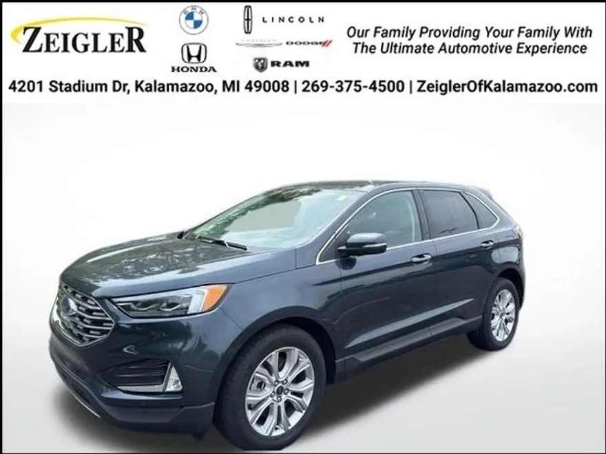 2022 Ford Edge Titanium photo 1