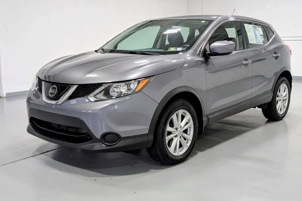 2018 Nissan Rogue Sport S photo 1