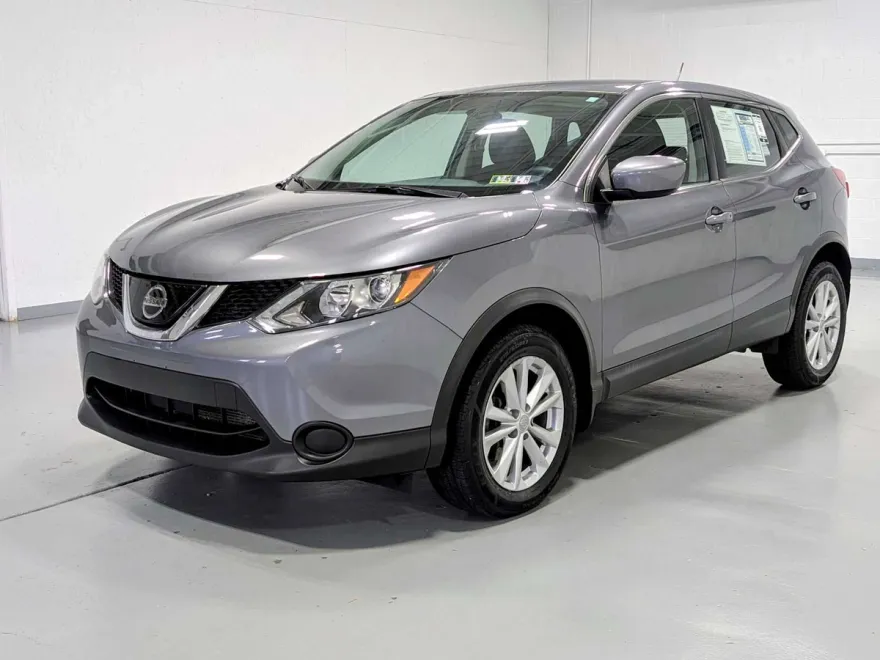 2018 Nissan Rogue Sport S photo 1
