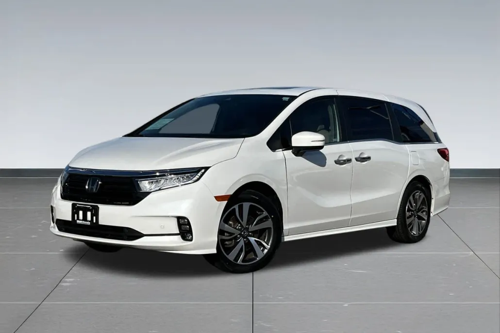 2023 Honda Odyssey Touring photo 1