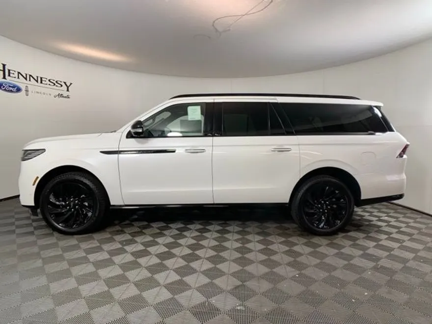 2025 Lincoln Navigator L Reserve photo 1