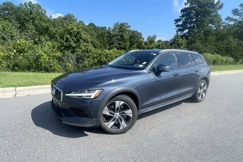 2020 Volvo V60 Cross Country T5 photo 1