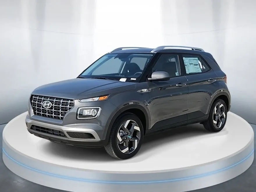 2025 Hyundai Venue SEL photo 1