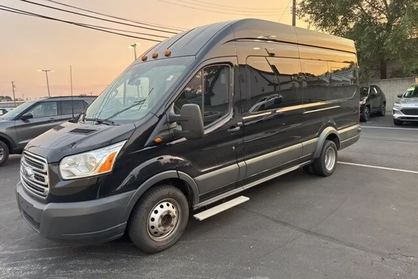 2017 Ford Transit photo 1
