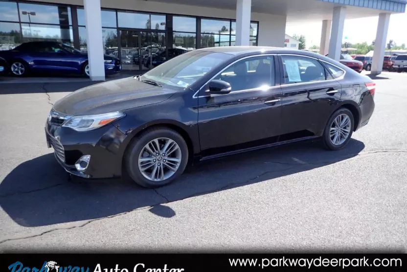 2013 Toyota Avalon XLE photo 1