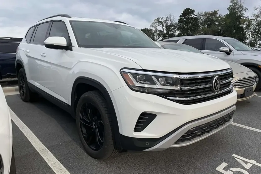 2022 Volkswagen Atlas SE Technology photo 1