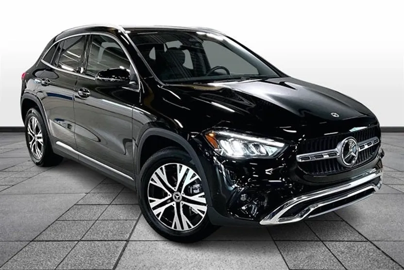 2025 Mercedes Benz GLA 250 4MATIC photo 1