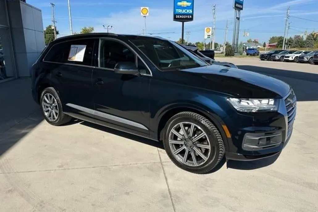 2017 Audi Q7 Prestige photo 1