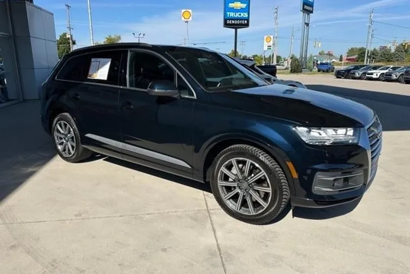 2017 Audi Q7 Prestige photo 1