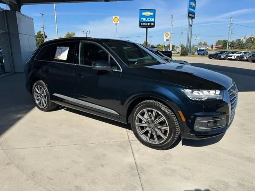 2017 Audi Q7 Prestige photo 1