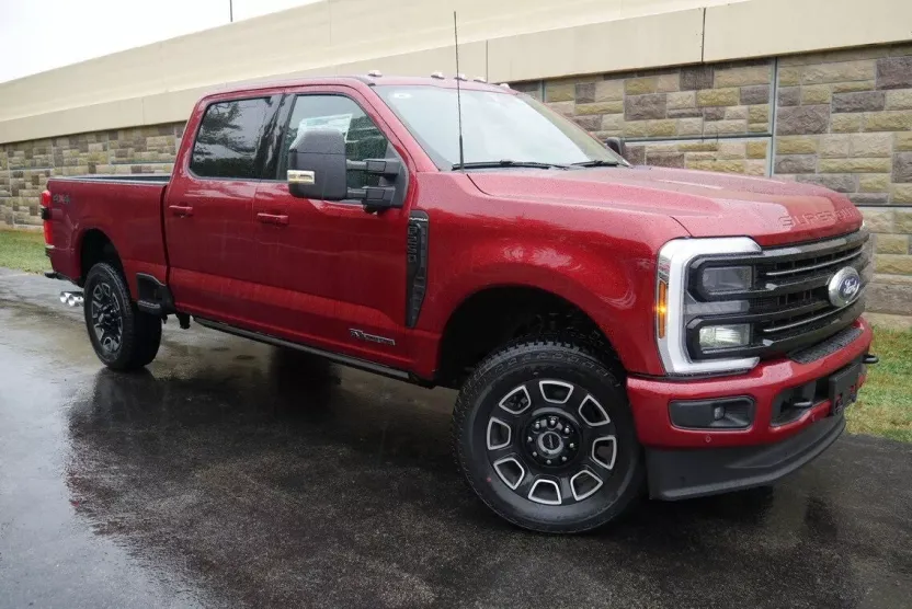 2026 Ford F-250 Platinum photo 1
