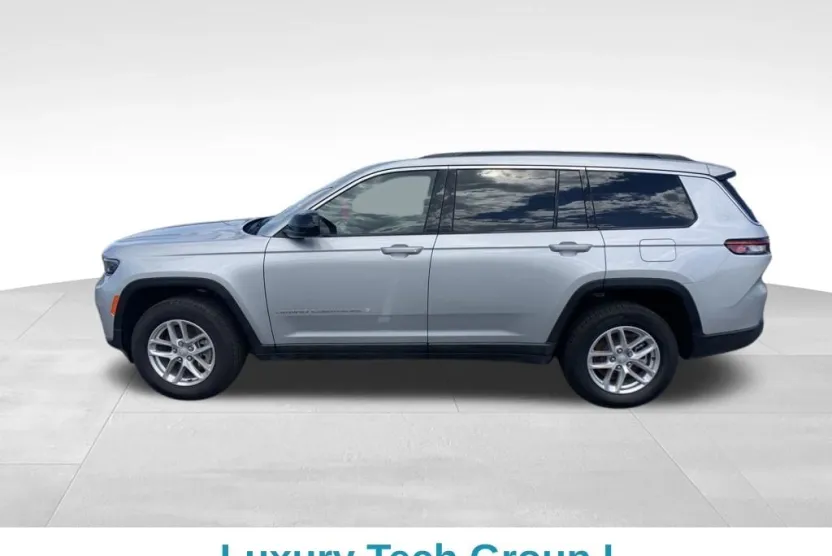 2025 Jeep Grand Cherokee Laredo photo 1