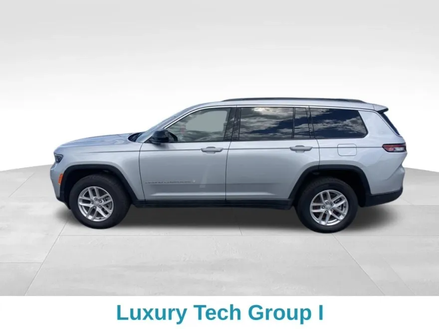 2025 Jeep Grand Cherokee Laredo photo 1