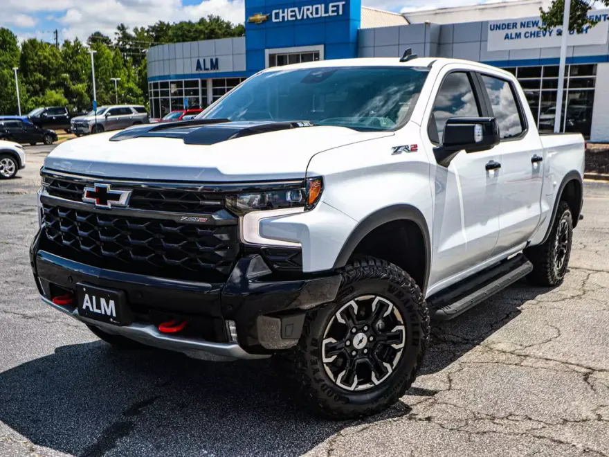 2025 Chevrolet Silverado 1500 ZR2 photo 1