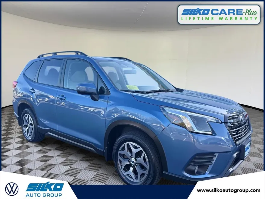 2022 Subaru Forester Premium photo 1