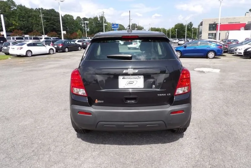 2015 Chevrolet Trax LS photo 1