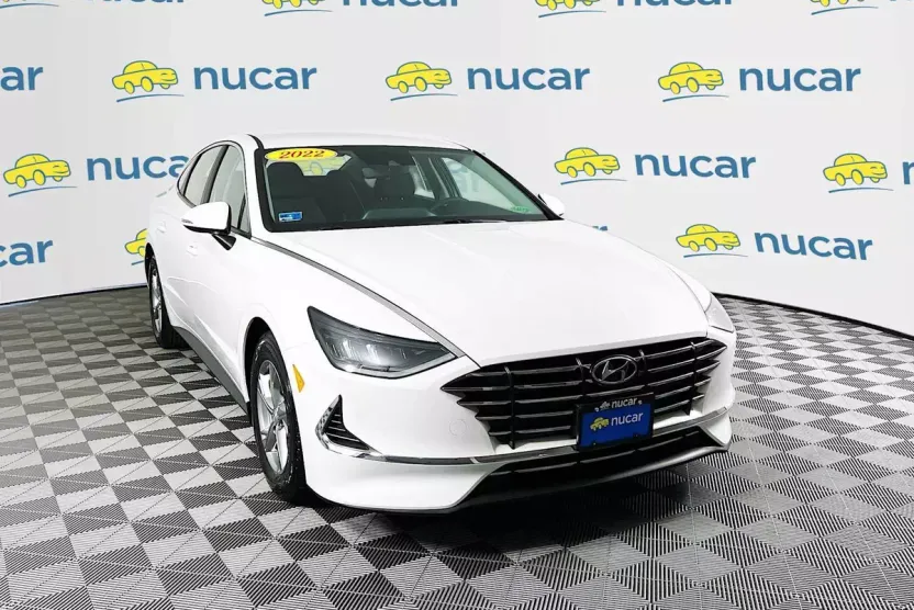 2022 Hyundai Sonata SE photo 1