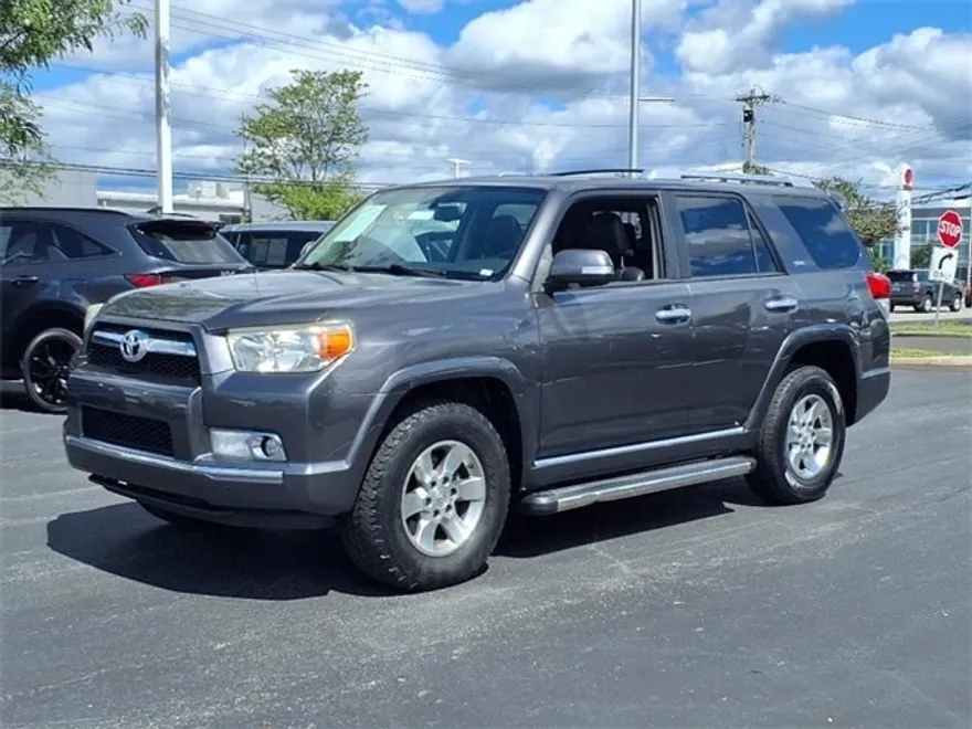 2013 Toyota 4Runner SR5 photo 1