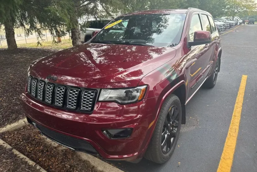 2020 Jeep Grand Cherokee Altitude photo 1