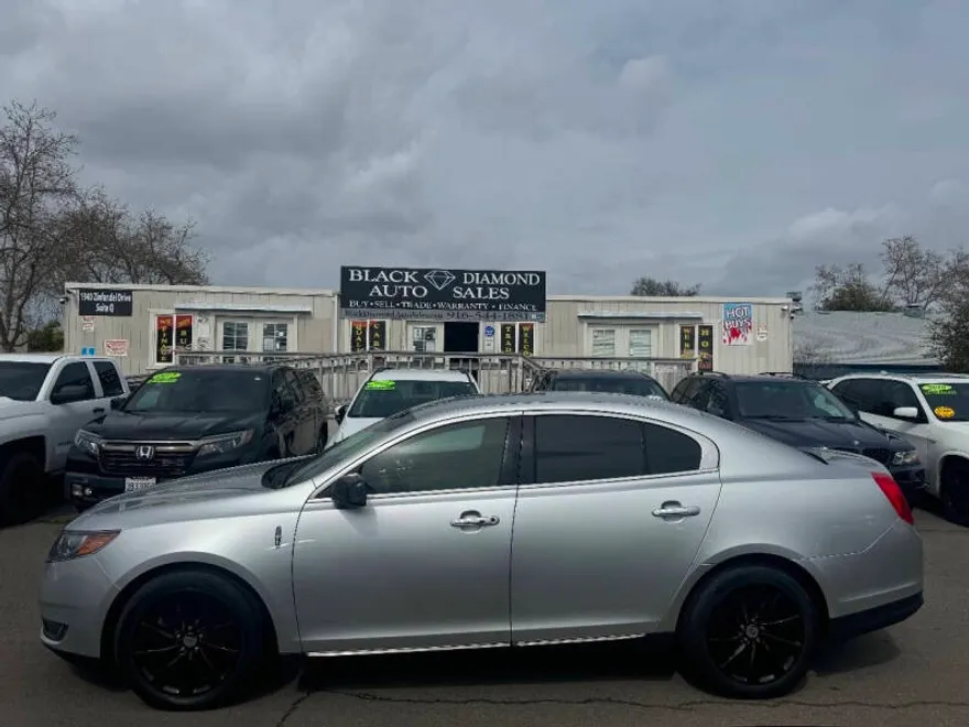 2013 Lincoln MKS photo 1