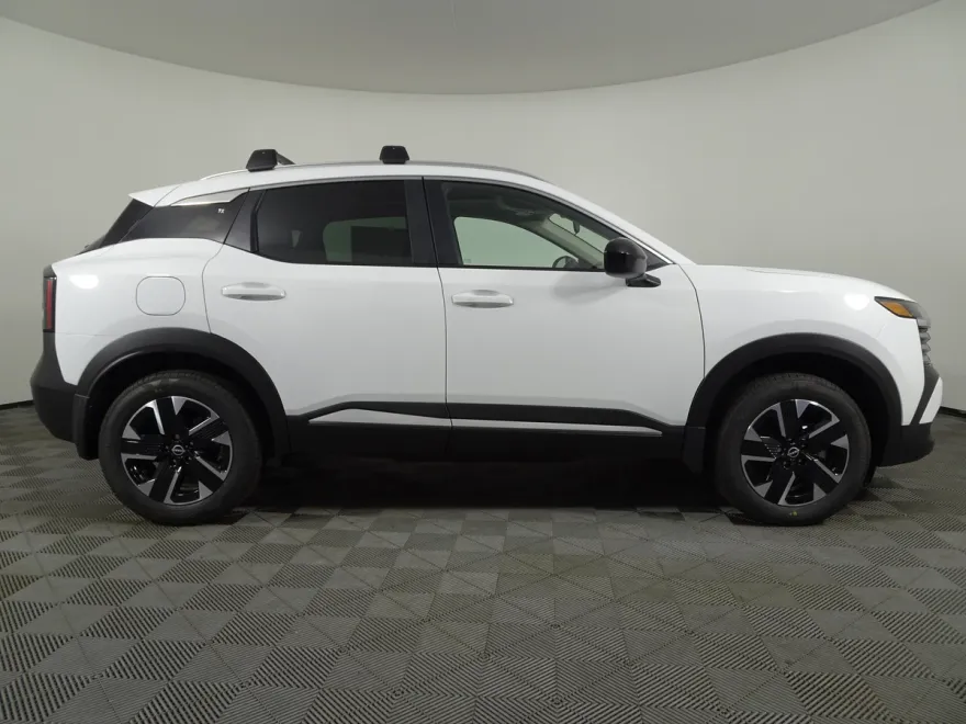 2026 Nissan Kicks SV photo 1