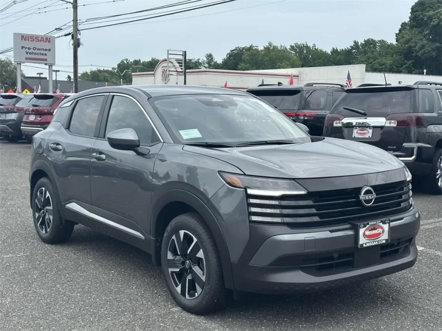 2025 Nissan Kicks SV photo 1