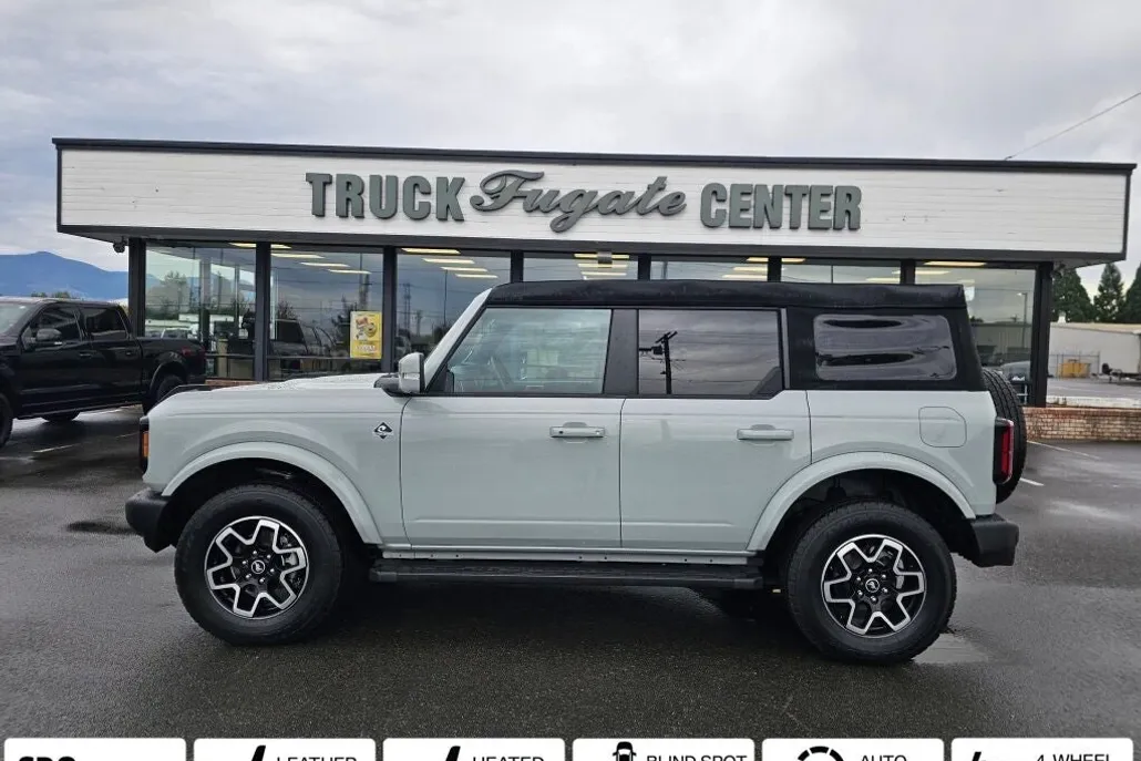 2024 Ford Bronco Outer Banks photo 1