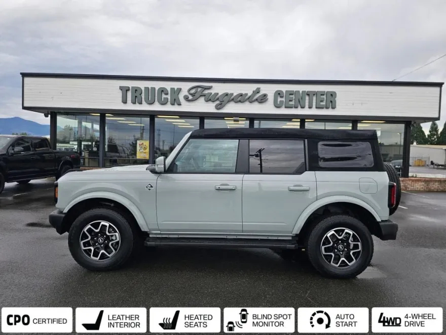 2024 Ford Bronco Outer Banks photo 1