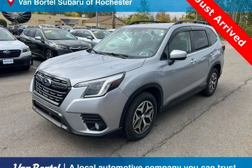 2023 Subaru Forester Premium photo 1