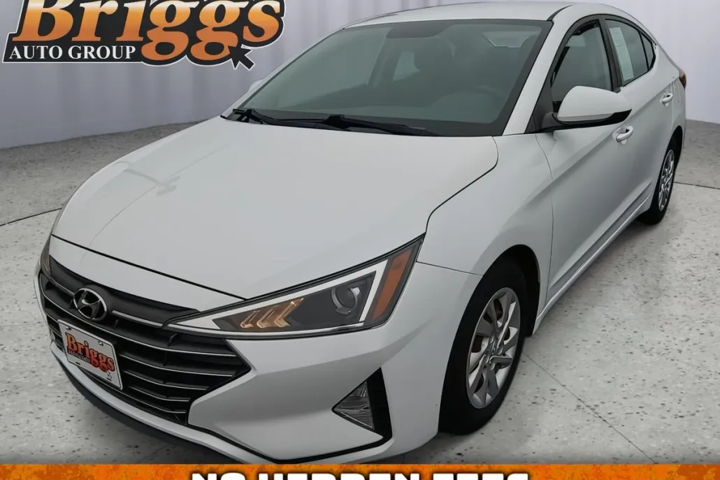 2019 Hyundai Elantra SE photo 1