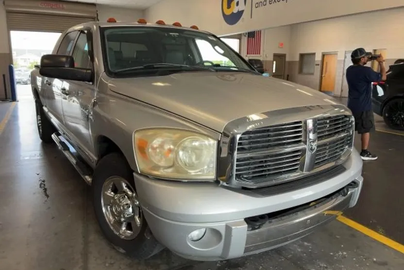 2008 Dodge Ram Laramie photo 1