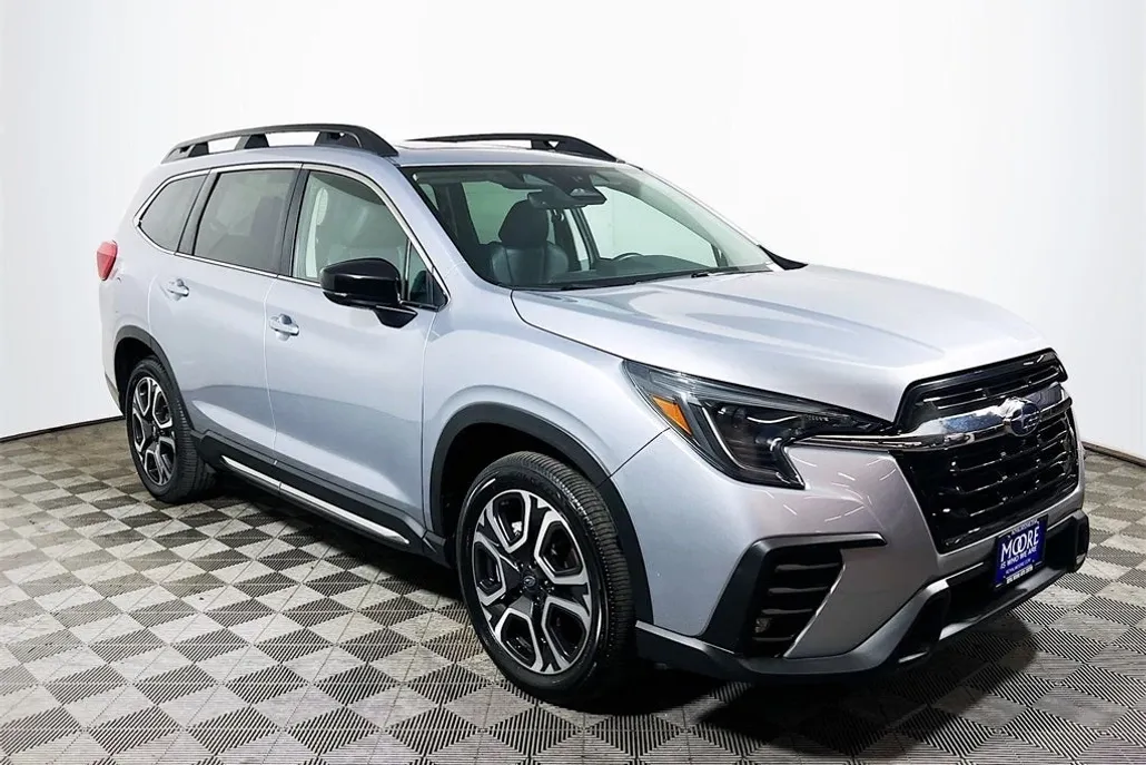 2024 Subaru Ascent Limited photo 1