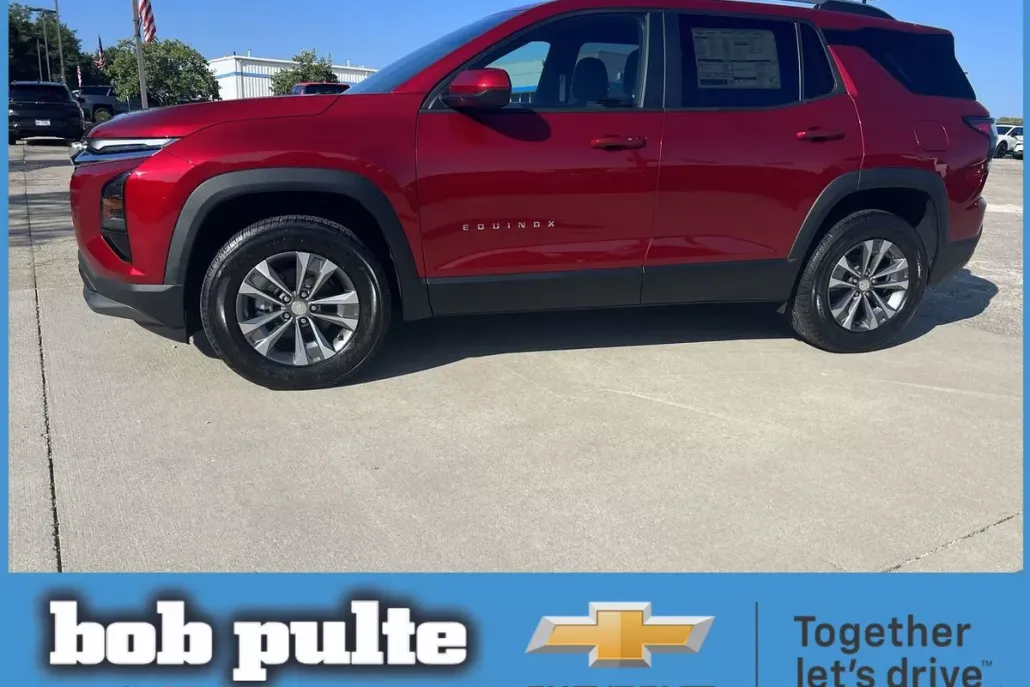 2026 Chevrolet Equinox LT photo 1