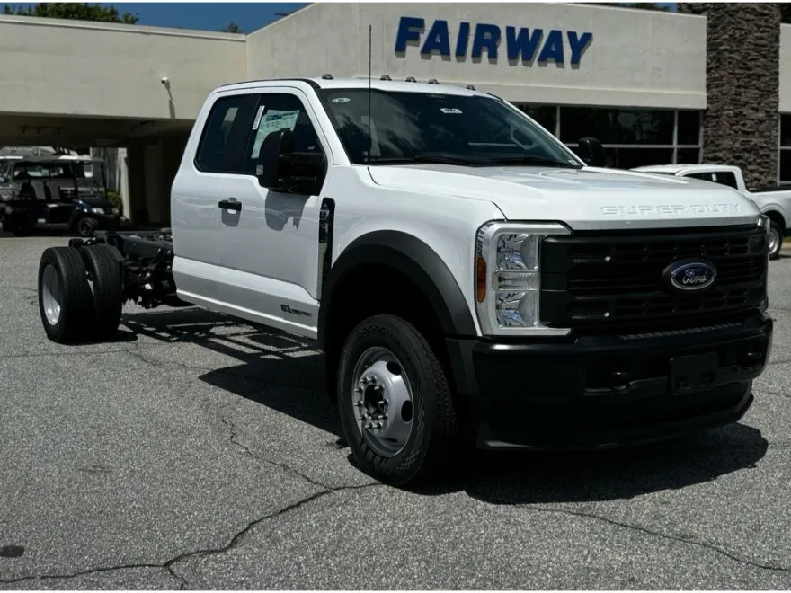 2024 Ford F-550 XL photo 1