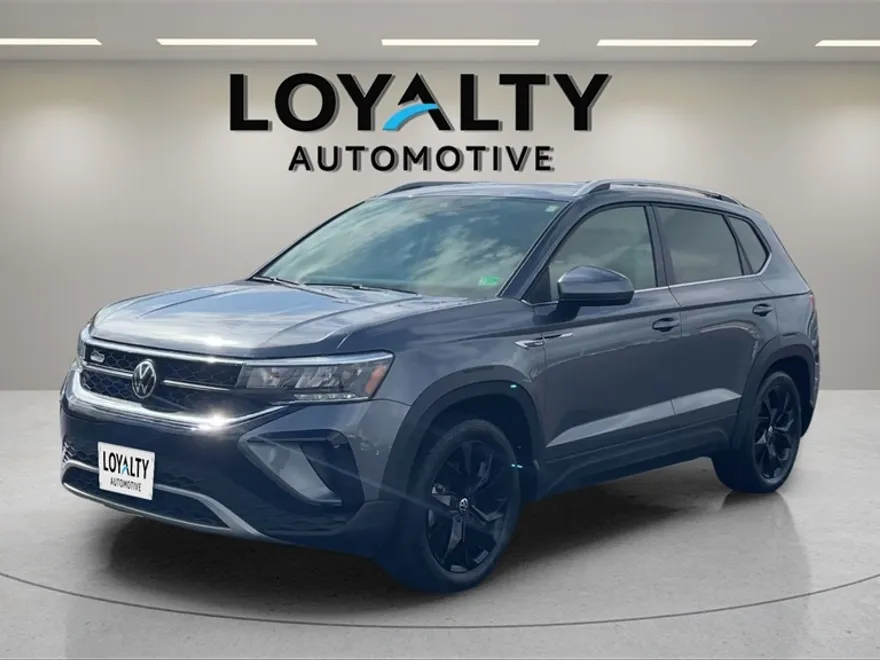 2022 Volkswagen Taos SE photo 1